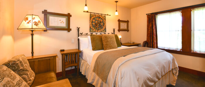 Room 6 Queen Bed with Nightstand, Floor Lamp Next to Loveseat, Pendant Reading Lights Over Bed